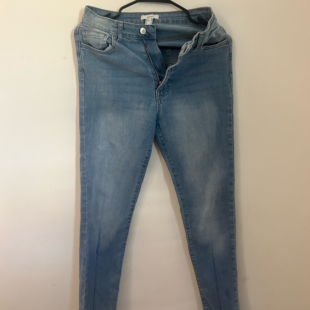 Forever 21 Women's Light Blue Skinny Jeans